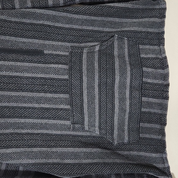 American Rag long-sleeved poncho hoodie Size Large Unisex Grey and Black - Picture 4 of 9